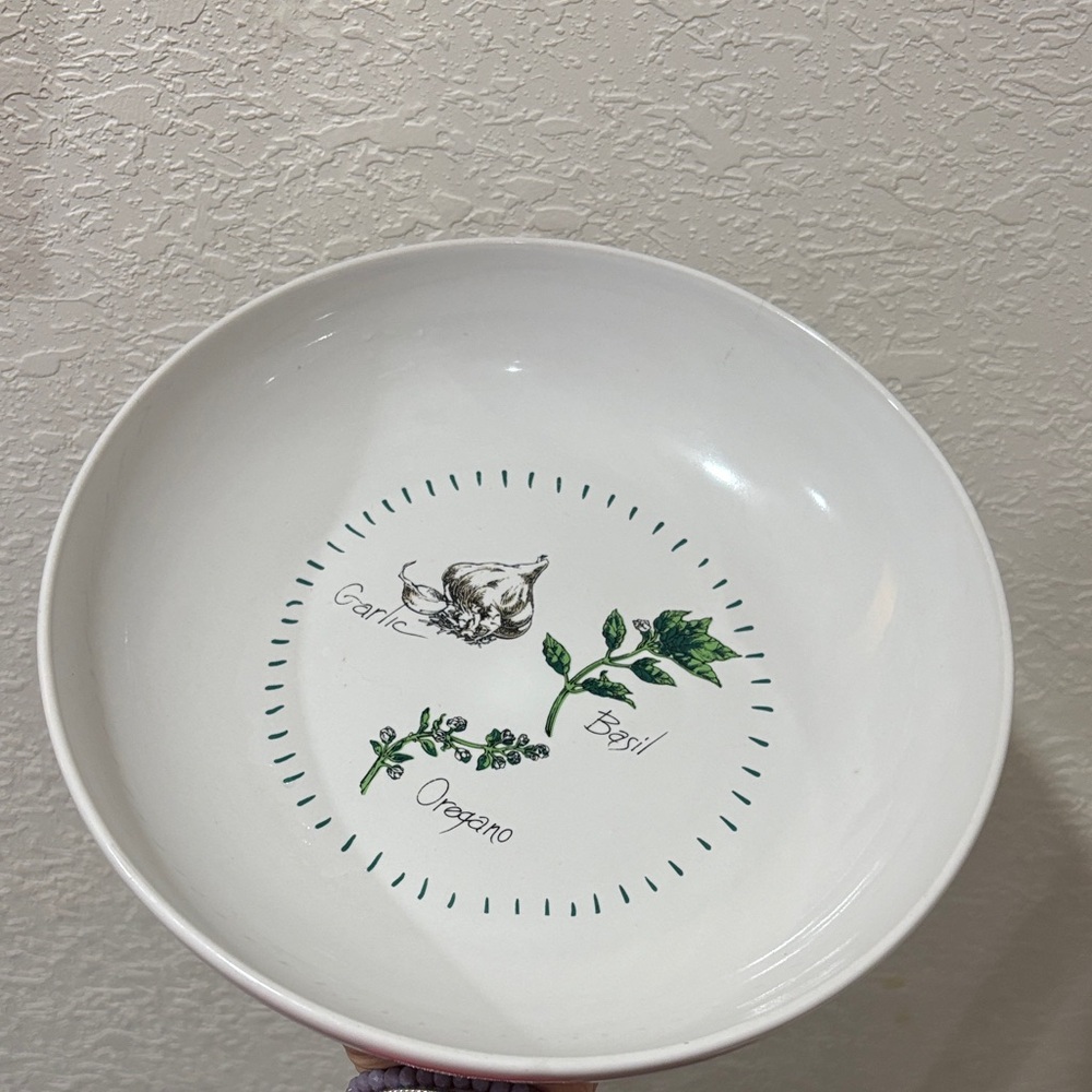 The Taste Of Ragú Collection Serving Bowl - Basil, Oregano, Garlic Design